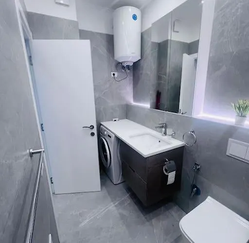 Lägenhet Deluxe Flat With Garden_tirana *